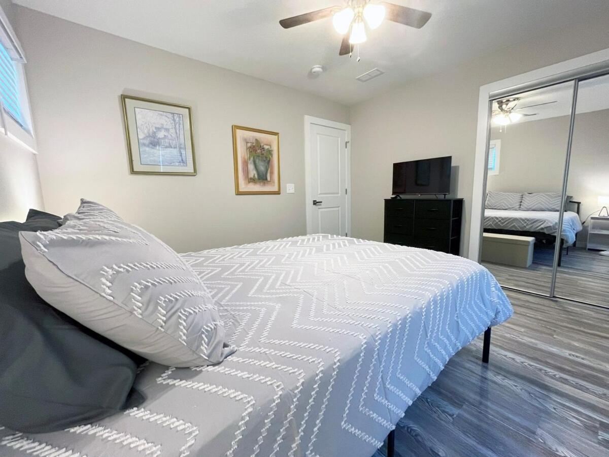 Beautiful Cozy New Build Home - Pet Friendly South Euclid Exterior foto